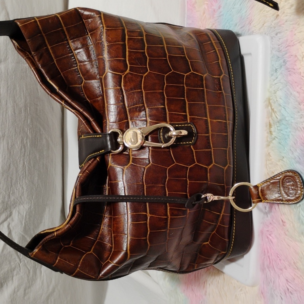 Authentic Dooney & Bourke Croco Embossed Large Tote & Matching Wallet - Picture 2 of 16